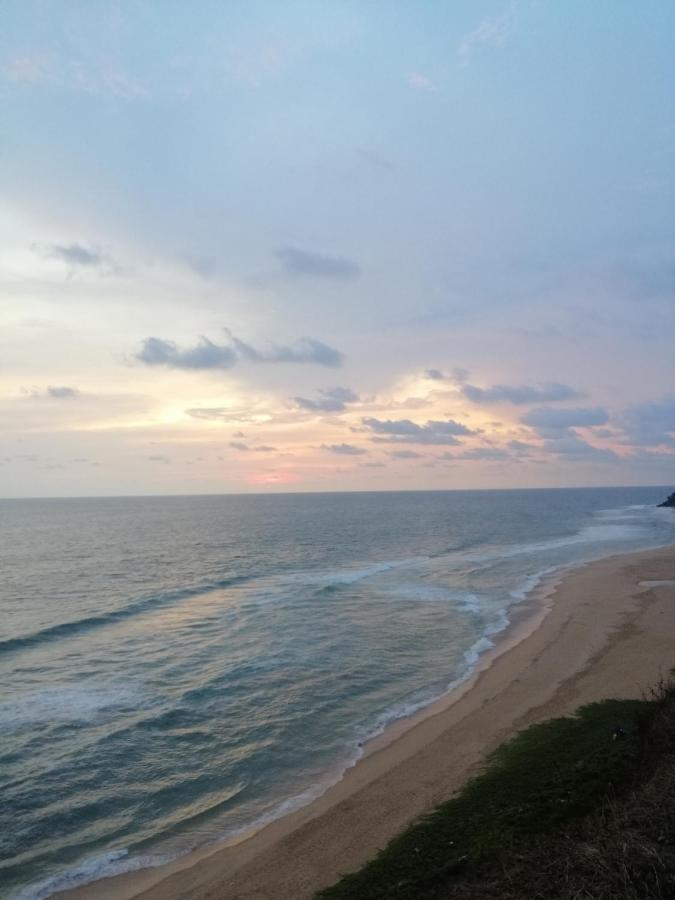 Blue Waves Beach Residency Hotell Varkala Eksteriør bilde